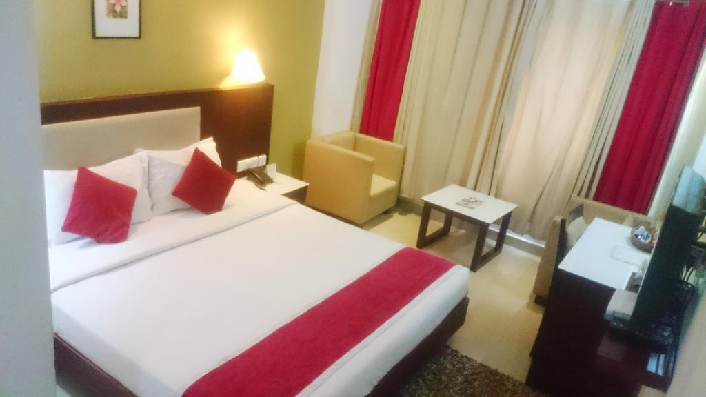 Hotel Hills Park Pathanāmthitta Eksteriør billede